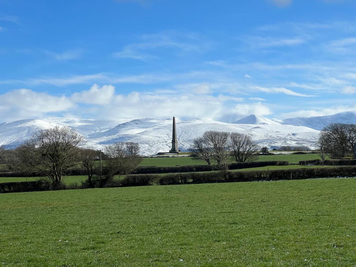 3 Bed Detached Cottage- Log Burner Mountain Views Beaumaris Exteriör bild
