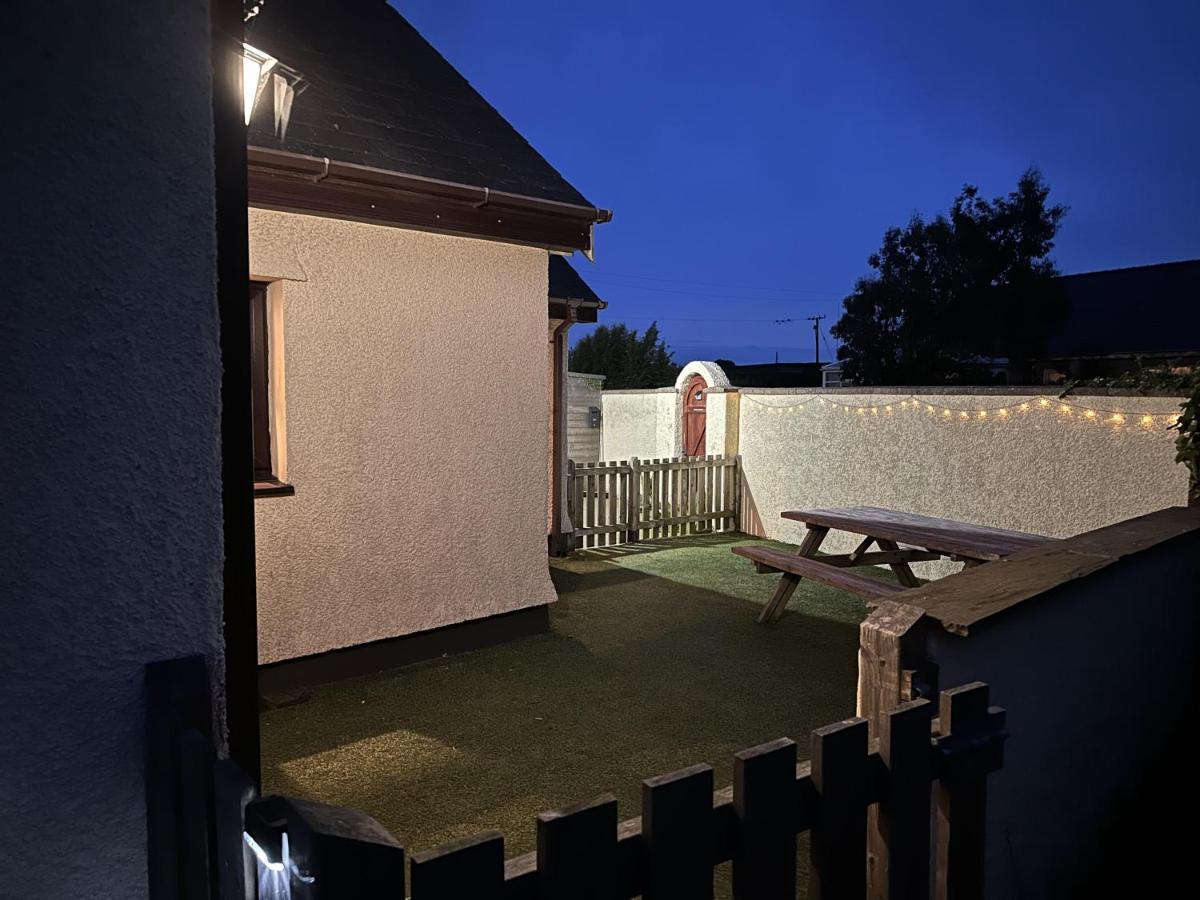 3 Bed Detached Cottage- Log Burner Mountain Views Beaumaris Exteriör bild