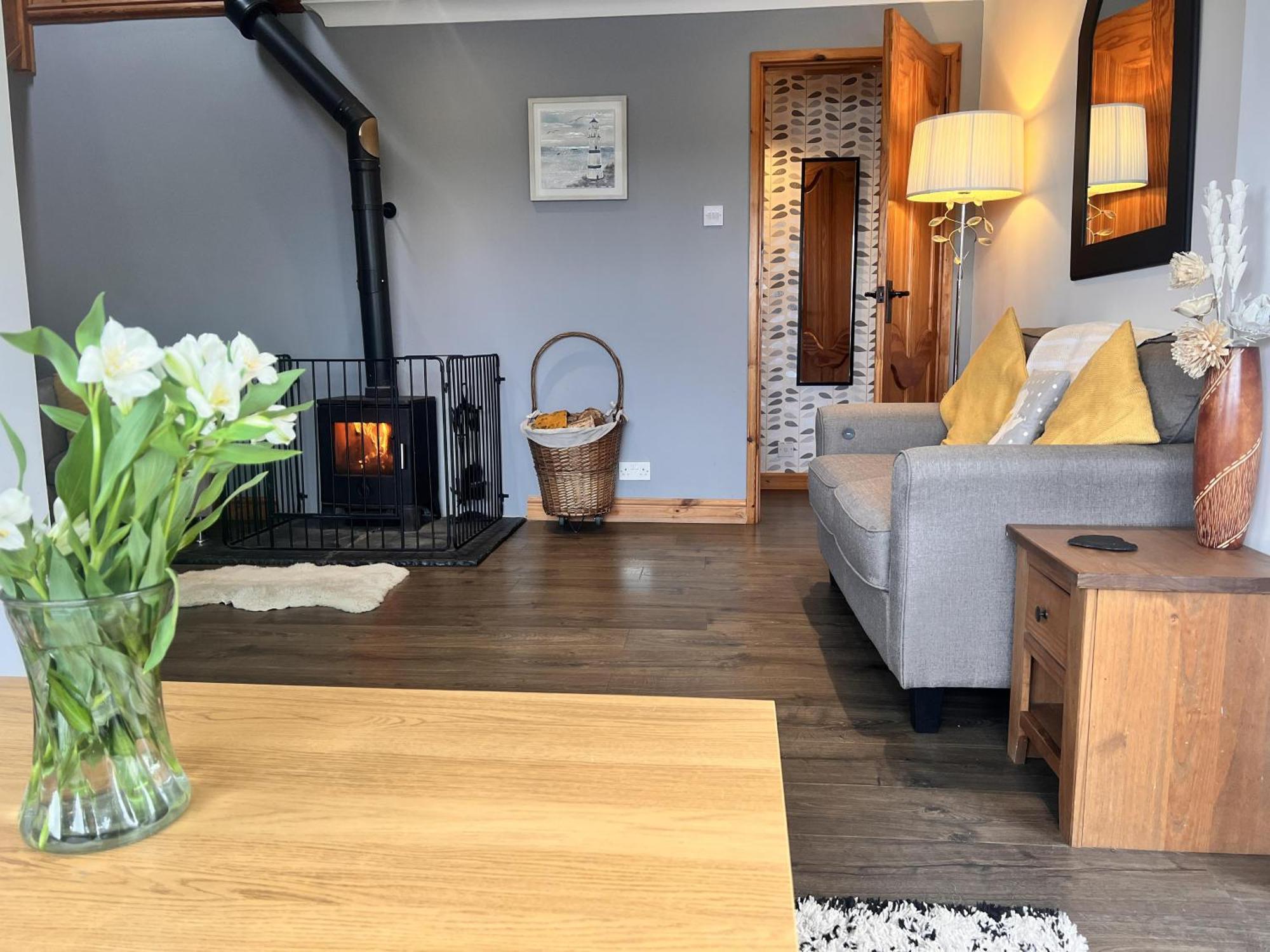3 Bed Detached Cottage- Log Burner Mountain Views Beaumaris Exteriör bild