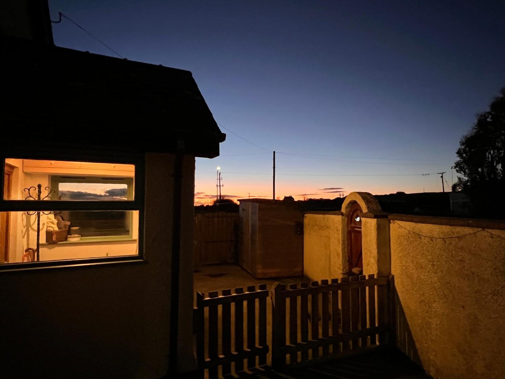 3 Bed Detached Cottage- Log Burner Mountain Views Beaumaris Exteriör bild