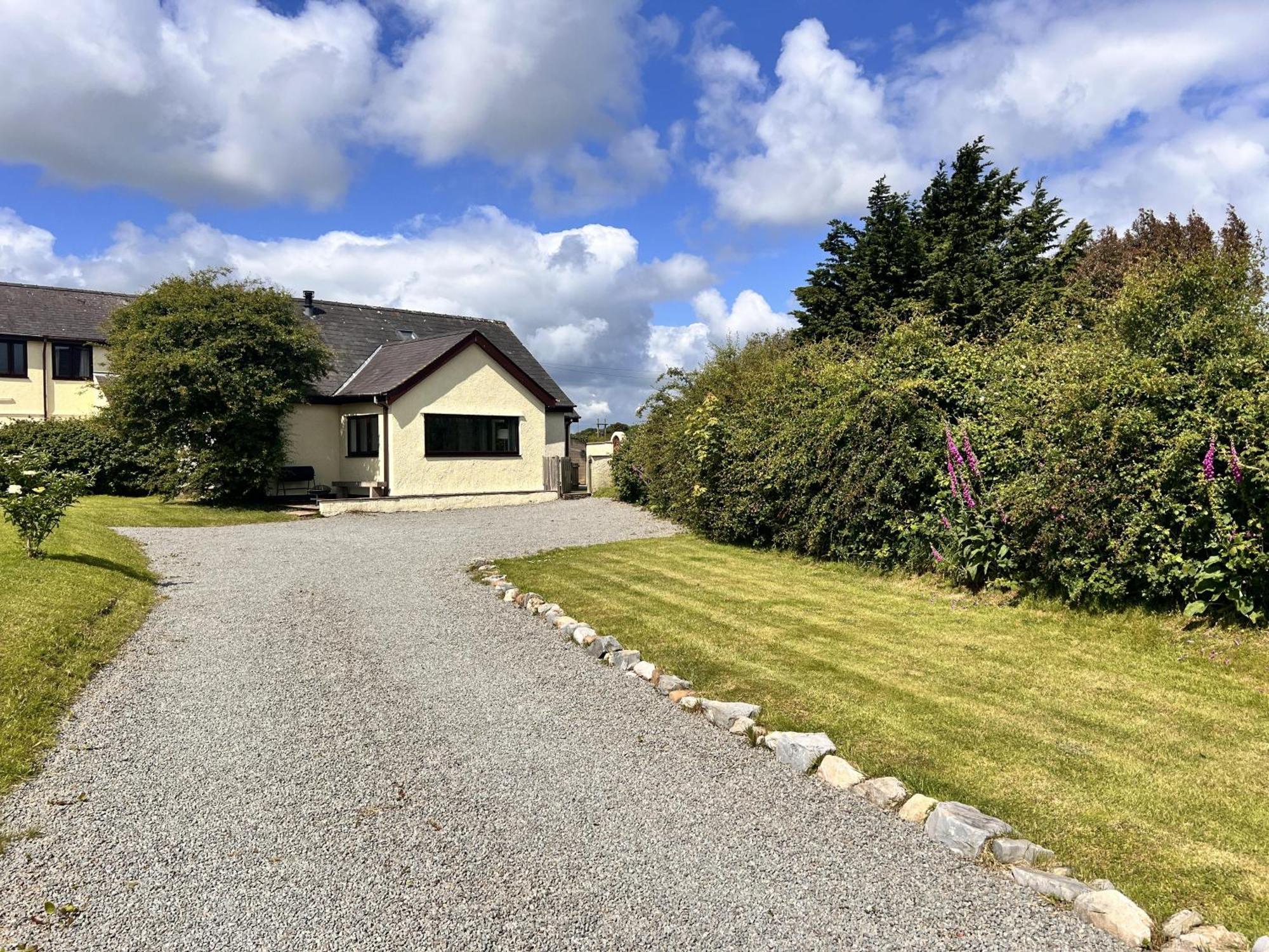 3 Bed Detached Cottage- Log Burner Mountain Views Beaumaris Exteriör bild