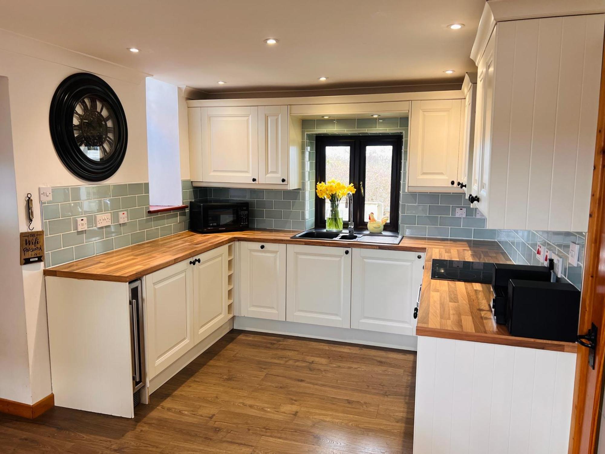 3 Bed Detached Cottage- Log Burner Mountain Views Beaumaris Exteriör bild